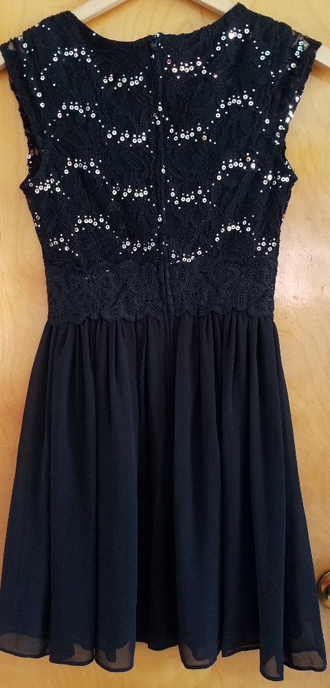 Dress - Picture 2 of 2